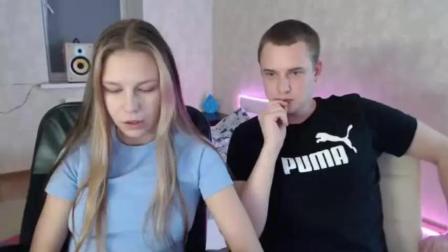 Image 3 of molli_and_stephen Stream on Chaturbate on 16 months ago