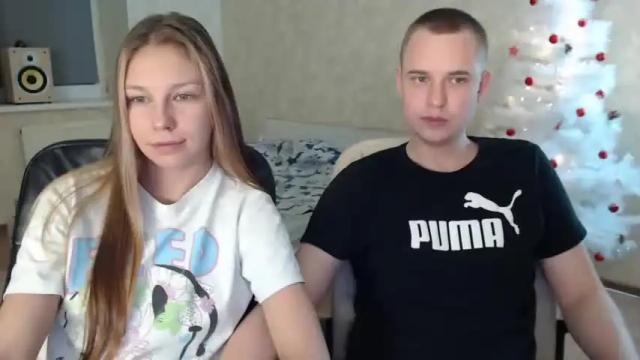 Image 4 of molli_and_stephen Stream on Chaturbate on 16 months ago