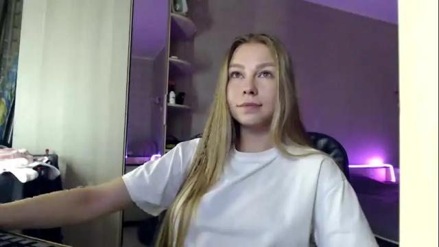 Image 4 of molli_and_tom Stream on Chaturbate on 7 months ago