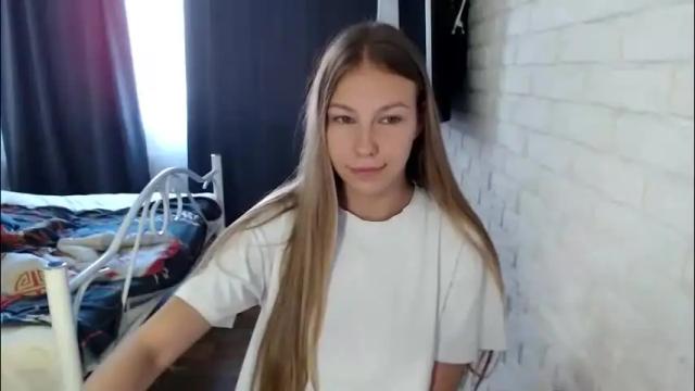 Image 3 of molli_and_tom Stream on Chaturbate on 1 month ago