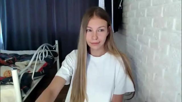 Image 4 of molli_and_tom Stream on Chaturbate on 1 month ago