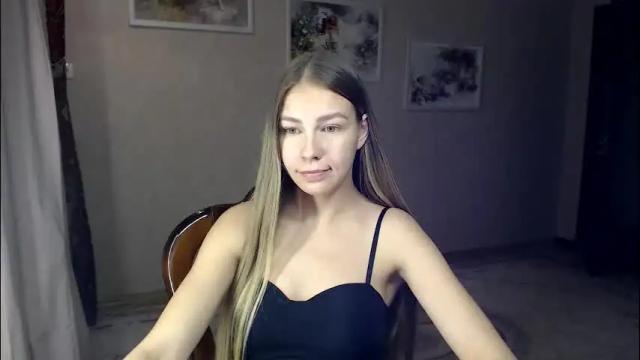 Image 2 of molli_and_tom Stream on Chaturbate on 29 days ago