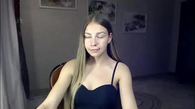 Image 3 of molli_and_tom Stream on Chaturbate on 29 days ago