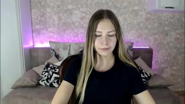 Image 3 of molli_and_tom Stream on Chaturbate on 1 month ago