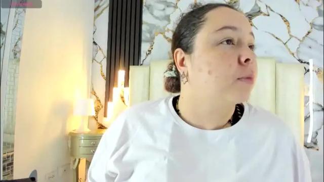 Image 3 of molliebue1 Stream on Chaturbate on 2 months ago