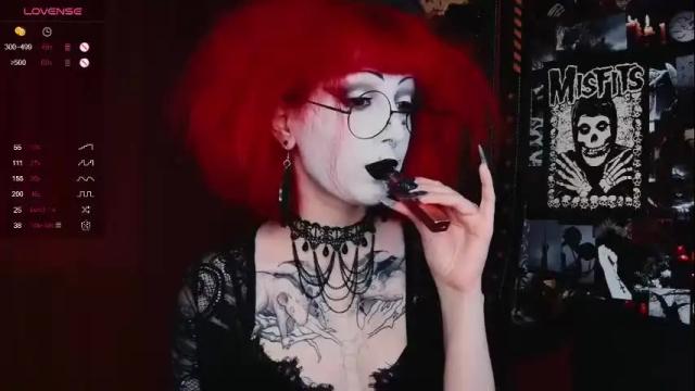 Image 6 of molliunholy Stream on Chaturbate on 1 month ago