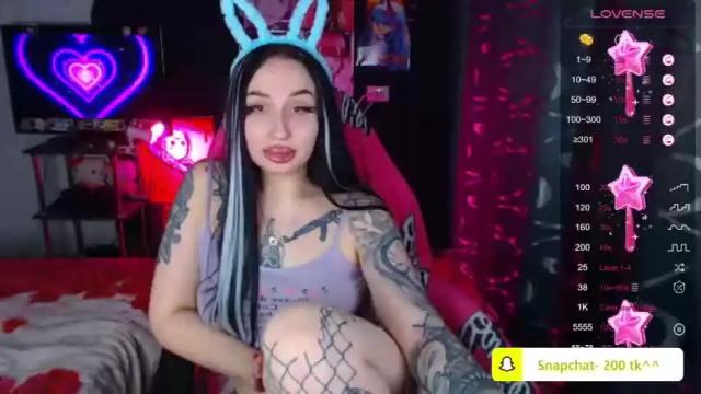 Image 2 of molly___moon Stream on Chaturbate on 15 months ago