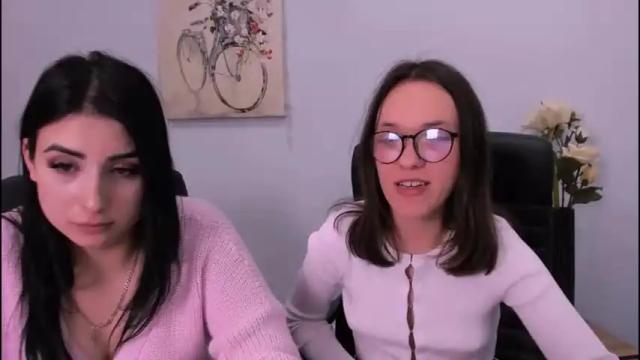Image 8 of molly__lips Stream on Chaturbate on 18 months ago