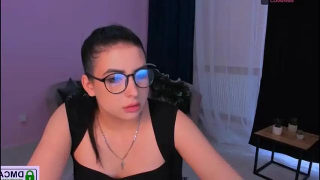 Image 6 of molly__lips Stream on Chaturbate on 17 months ago