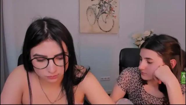 Image 2 of molly__lips Stream on Chaturbate on 17 months ago