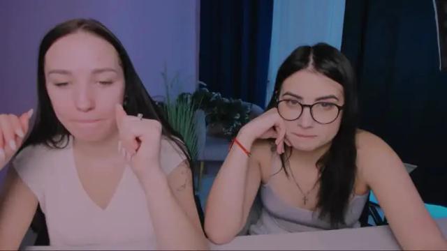 Image 6 of molly__lips Stream on Chaturbate on 17 months ago
