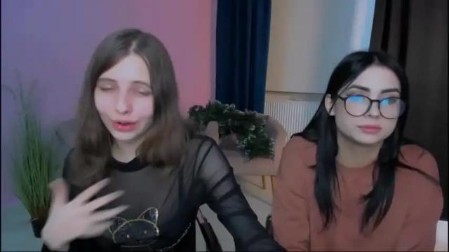 Image 6 of molly__lips Stream on Chaturbate on 17 months ago