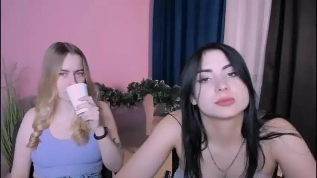 Image 3 of molly__lips Stream on Chaturbate on 17 months ago