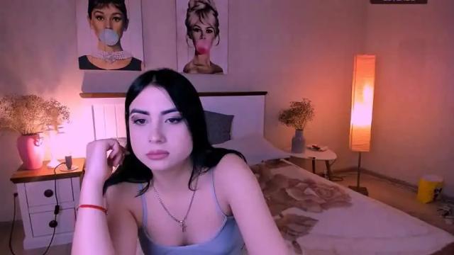 Image 3 of molly__lips Stream on Chaturbate on 17 months ago