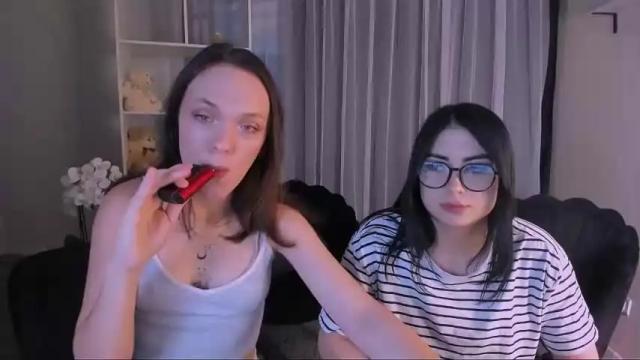 Image 3 of molly__lips Stream on Chaturbate on 16 months ago
