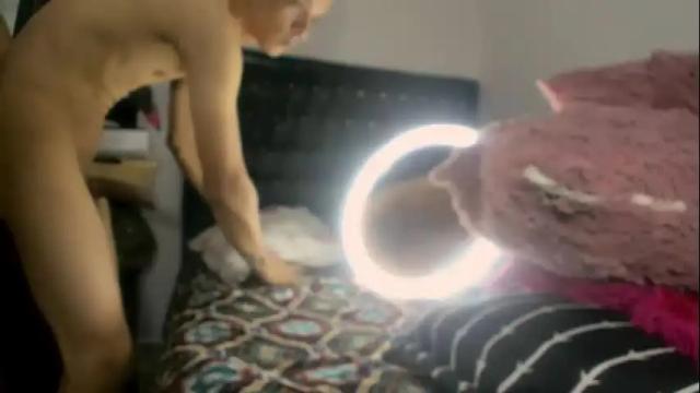 Image 12 of molly_and_paul Stream on Chaturbate on 1 month ago