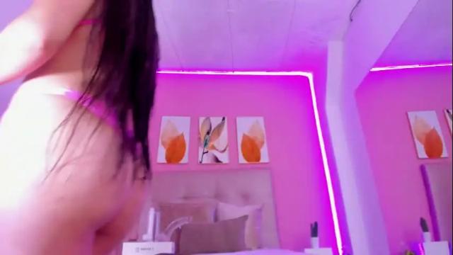 Image 8 of molly_beckers Stream on Chaturbate on 29 days ago