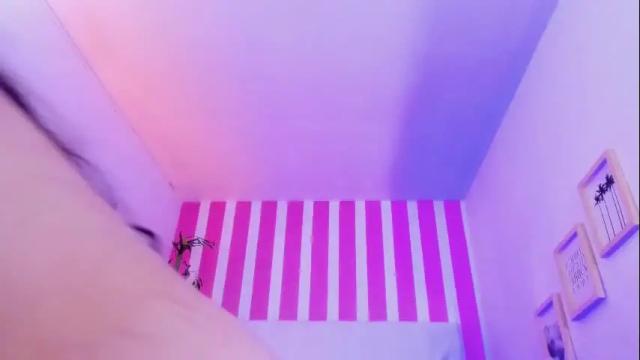 Image 2 of molly_beckers Stream on Chaturbate on 11 days ago
