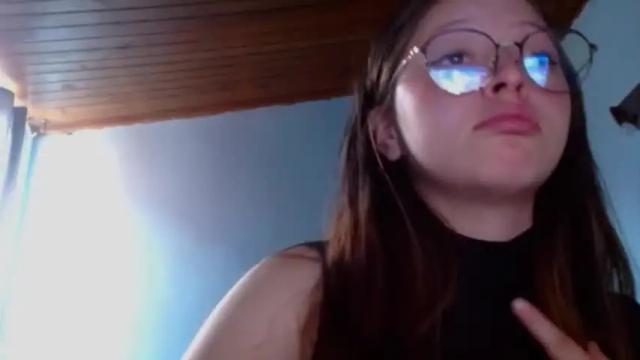 Image 11 of molly_brownn Stream on Chaturbate on 15 months ago