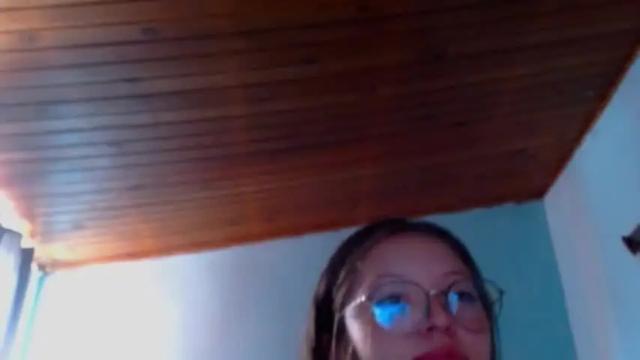 Image 3 of molly_brownn Stream on Chaturbate on 15 months ago