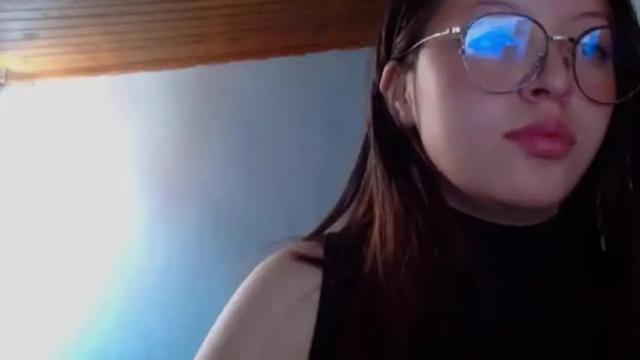 Image 4 of molly_brownn Stream on Chaturbate on 15 months ago