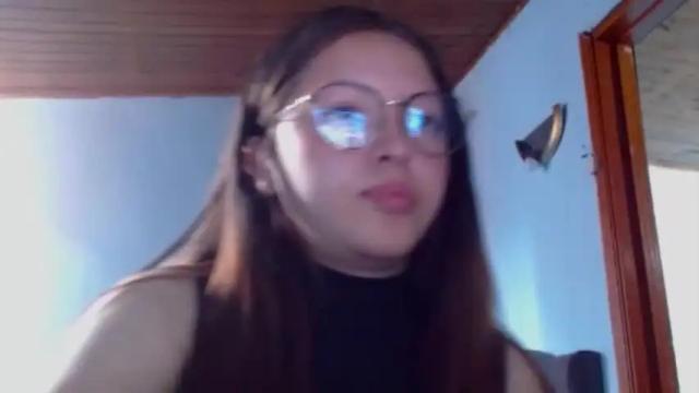 Image 7 of molly_brownn Stream on Chaturbate on 15 months ago