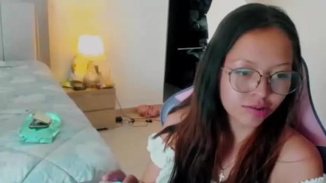 Image 7 of molly_brownn Stream on Chaturbate on 18 months ago