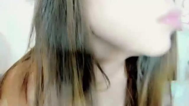 Image 12 of molly_brownn Stream on Chaturbate on 14 months ago