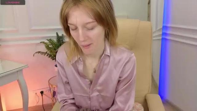 Image 10 of molly_cutie_pie Stream on Chaturbate on 24 months ago