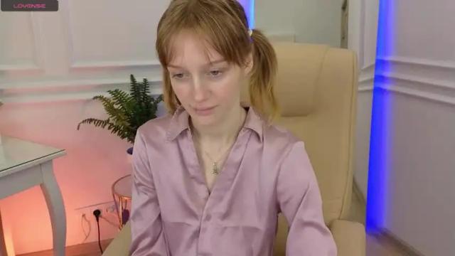 Image 2 of molly_cutie_pie Stream on Chaturbate on 24 months ago