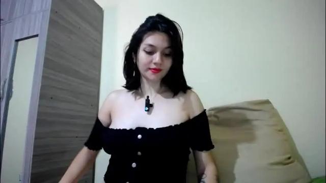 Image 4 of molly_fragance Stream on Chaturbate on 2 months ago