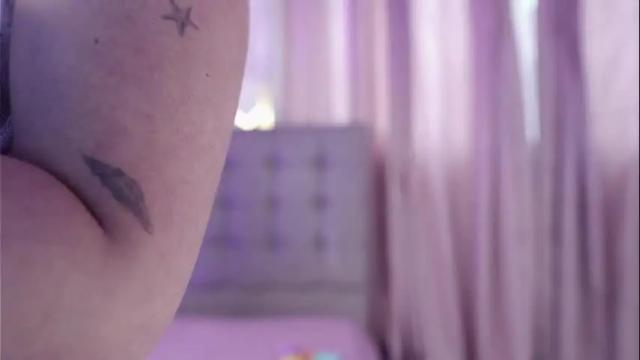 Image 2 of molly_marmalade_ Stream on Chaturbate on 1 month ago
