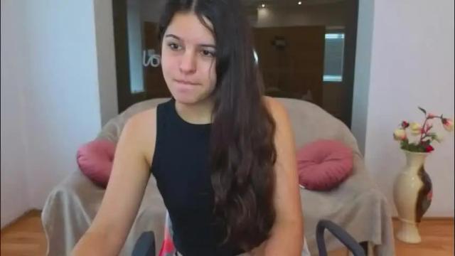 Image 3 of molly_owens Stream on Chaturbate on 5 months ago