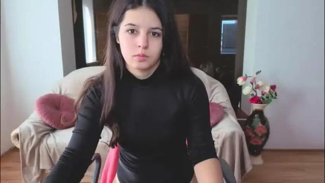 Image 3 of molly_owens Stream on Chaturbate on 3 months ago