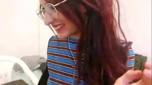 Image 7 of molly_popp Stream on Chaturbate on 2 months ago