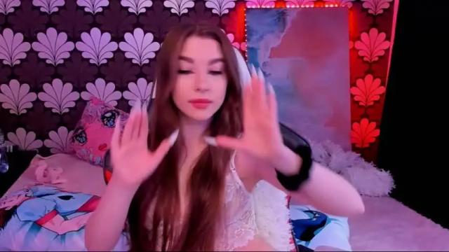 Image 3 of molly_swift Stream on Chaturbate on 13 months ago
