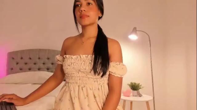 Image 4 of molly_tafur Stream on Chaturbate on 17 days ago