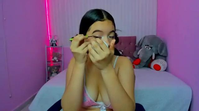 Thumbnail 1, molly_uwu's Stream at Chaturbate, 13 months ago