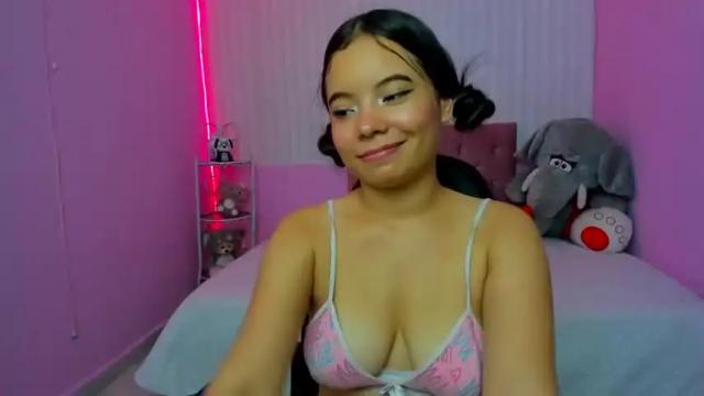 Image 11 of molly_uwu Stream on Chaturbate on 13 months ago