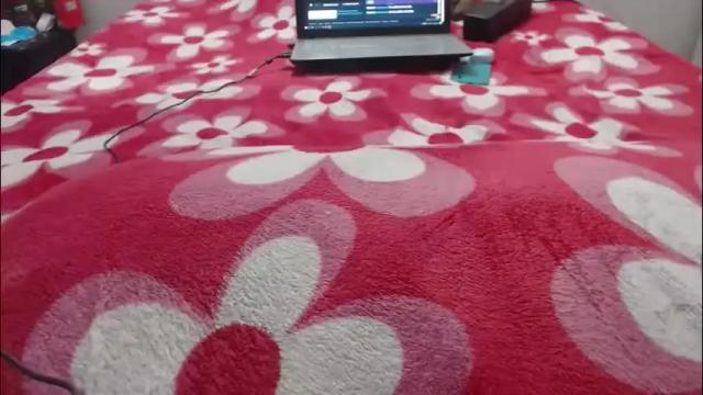 Image 2 of mollyandbra Stream on Chaturbate on 14 days ago