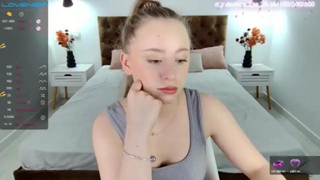 Thumbnail 3, mollycloverr's Stream at Chaturbate, 12 months ago
