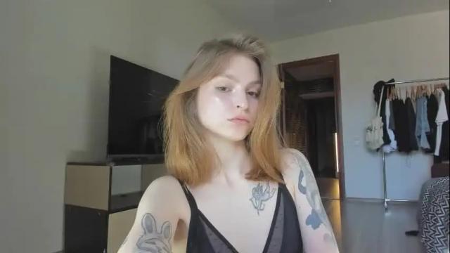 Image 11 of mollydangerous Stream on Chaturbate on 2 months ago