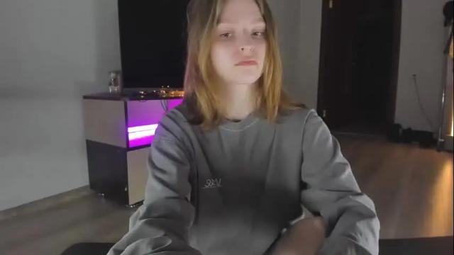 Image 11 of mollydangerous Stream on Chaturbate on 2 months ago