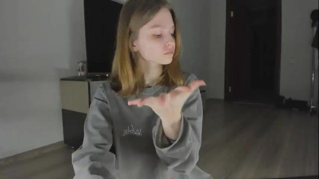 Image 2 of mollydangerous Stream on Chaturbate on 2 months ago