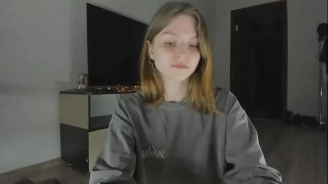Image 6 of mollydangerous Stream on Chaturbate on 2 months ago