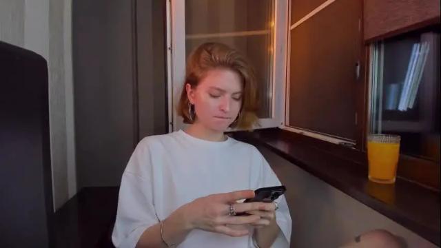 Image 4 of mollydangerous Stream on Chaturbate on 1 month ago