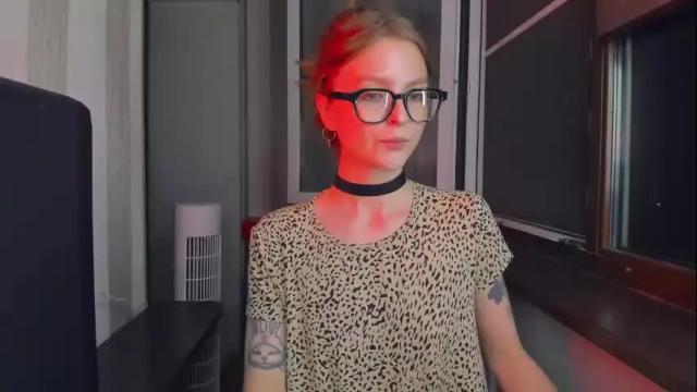 Image 12 of mollydangerous Stream on Chaturbate on 1 month ago
