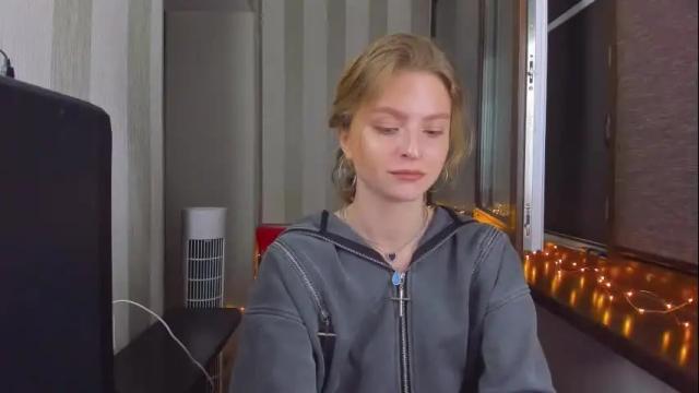 Image 11 of mollydangerous Stream on Chaturbate on 1 month ago