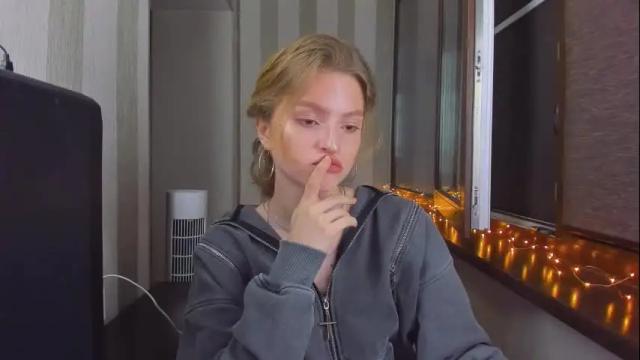 Image 12 of mollydangerous Stream on Chaturbate on 1 month ago