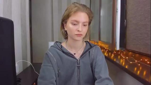 Image 2 of mollydangerous Stream on Chaturbate on 1 month ago